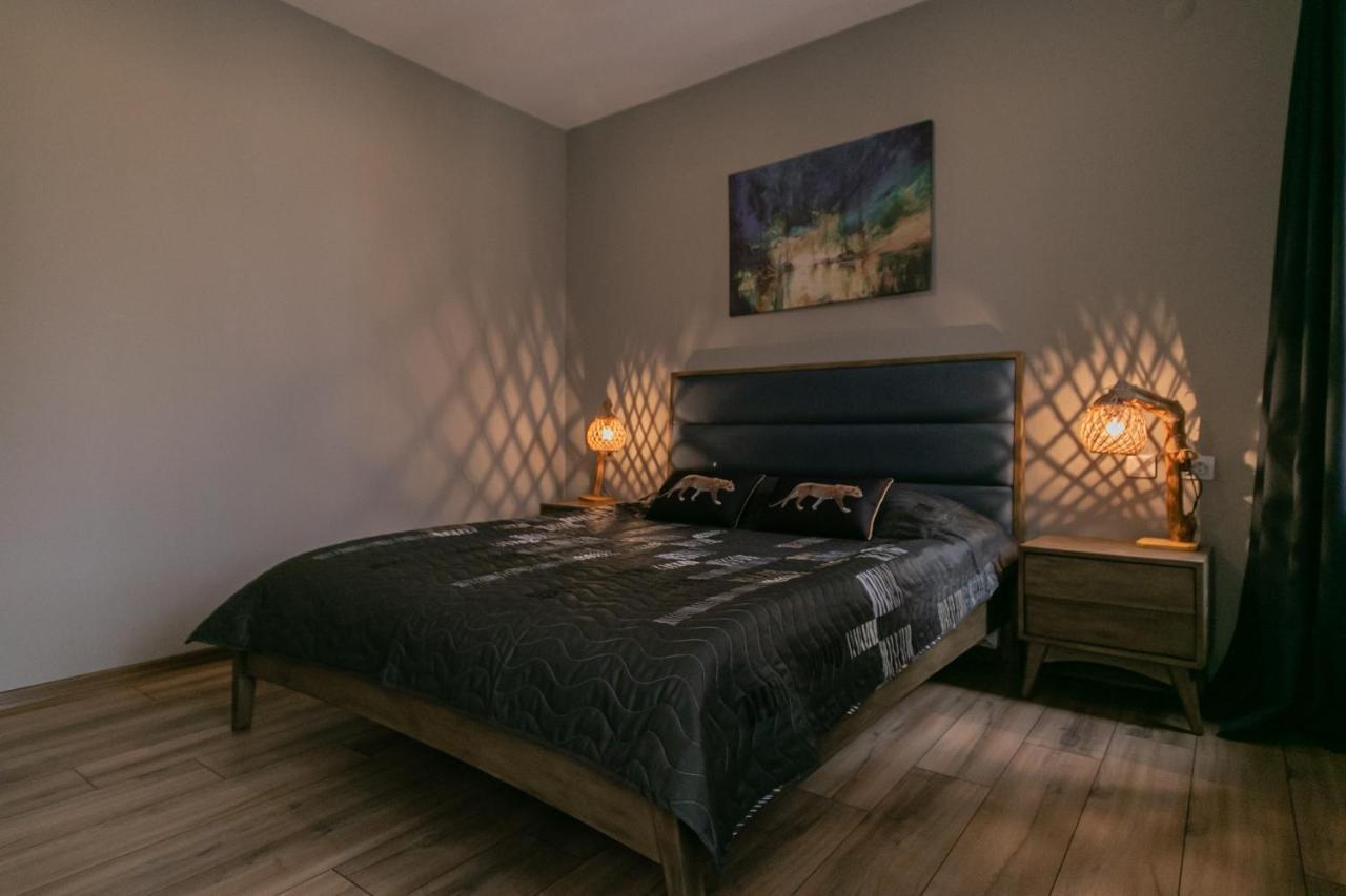Apartament Lara *